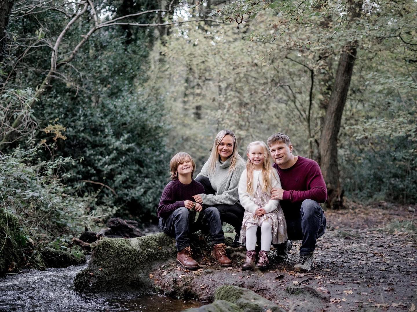 S U N D A Y …
is a day for hiking into the woods and having your annual family photoshoot 🍂
Thank you to these lovely lot for yet another fun shoot, and for not letting me get stuck in the mud! 🤣