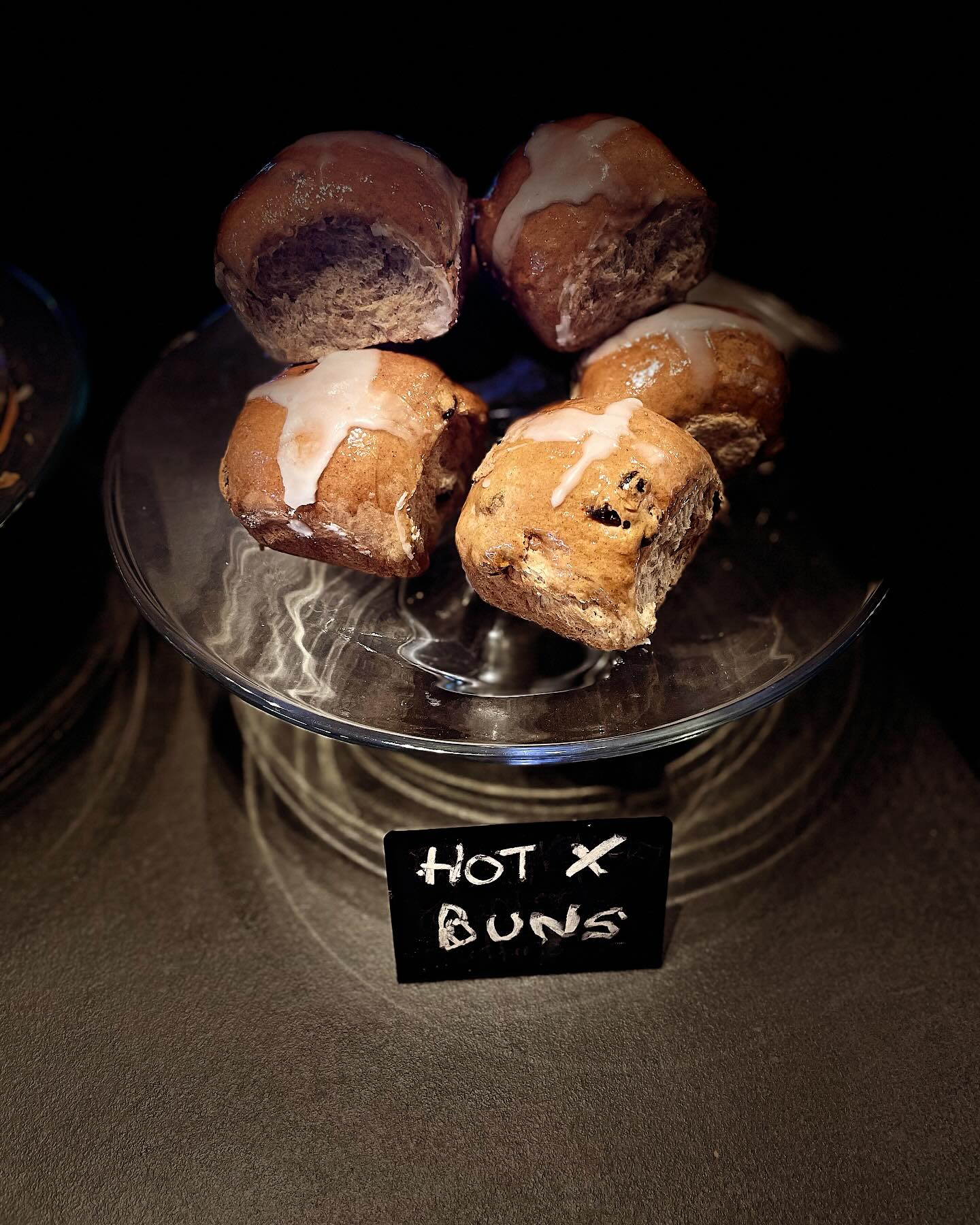 Easter Special … Hot X Buns at our cafe in Spiceland Mall and our restaurant in @portlouismarinaofficial Marina in Grenada. Oh how lovely with a refreshing cup of hot tea.
.
.
.
#grenada #puregrenada #easter #caribbeanfood #caribbean