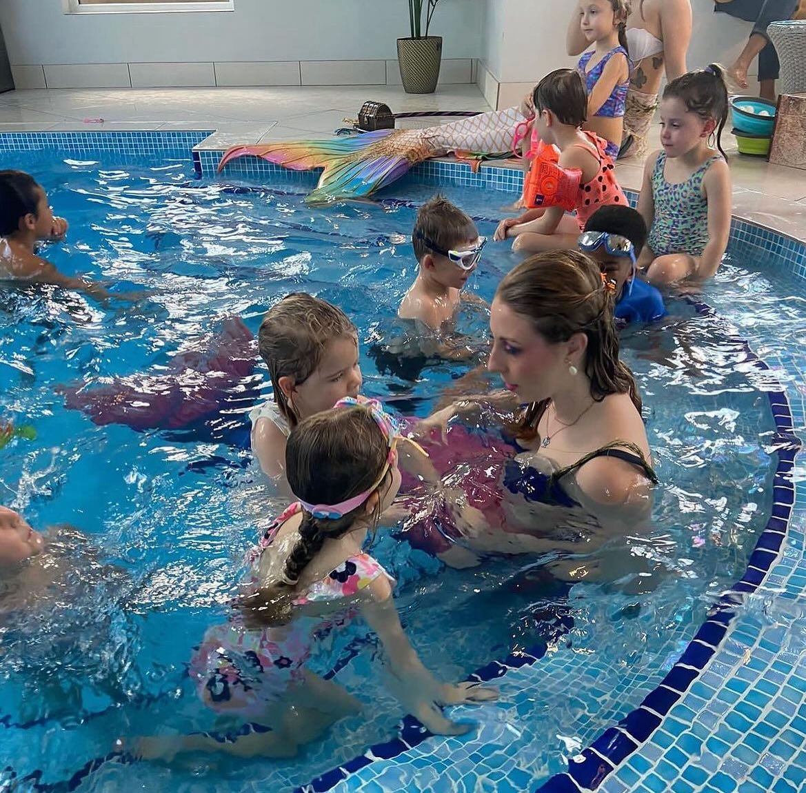 Did you know you can usually hire your local swimming pool for a swimming party with a real mermaid in attendance!!??
So many save swimming parties for the summer months but when you have access to a local swim bath, why wait? With heated pools now a regular occurrence, they’re the perfect way to enjoy a little summer fun during the colder months and when your little one can have Mermaid’s swimming with you, it makes for a birthday celebration to remember!
Contact us via email via parties@hireamermaid.co.uk or call us on 01277717985
#mermaid #hireamermaiduk #mermaidsofinstagram #reallifemermaid #professionalmermaid #mermaidlife #missmermaiduk #magictail #mermaidtwinkle #lifeofamermaid #realmermaid #aquarium #mermaidhair #hireamermaid #freediver #goingplaces #myotherlife #dreamjob #documentary #film #performancemermaids #kidspartyentertainers #mermaidparties