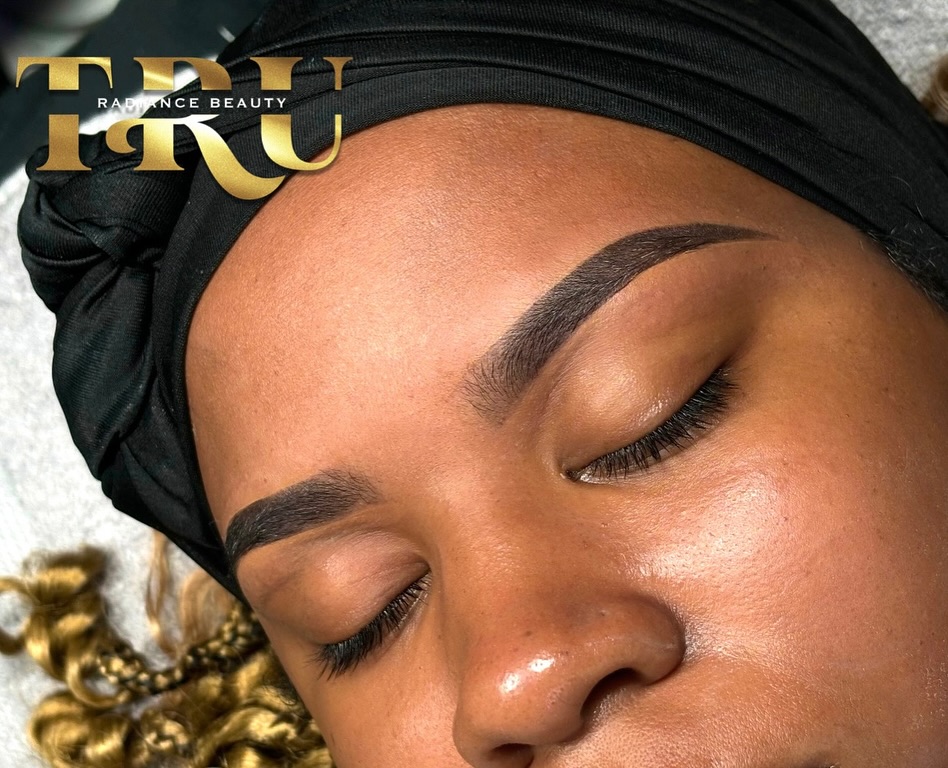 This could be you but you keep looking and not booking 😩
#cincinnatibrows #cincinnatibrowspecialist #browwaxandtint #brows #browshaping #browgoals #explore