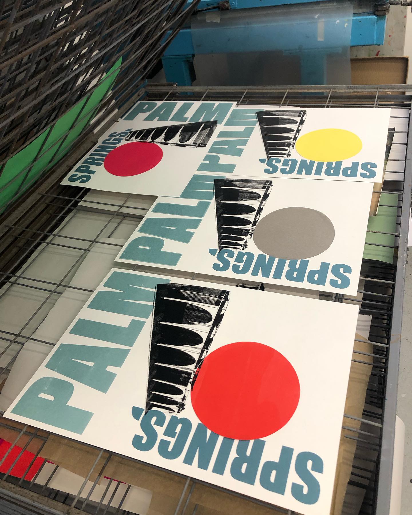 Some really wonderful work produced on our #screenprint and #collage course today.
Everyone was either new to screenprinting or rusty after having done it once many years ago, which makes these results even more impressive.
#creativeweekend #screenprint&collage #palmsprings #kittens #taichi