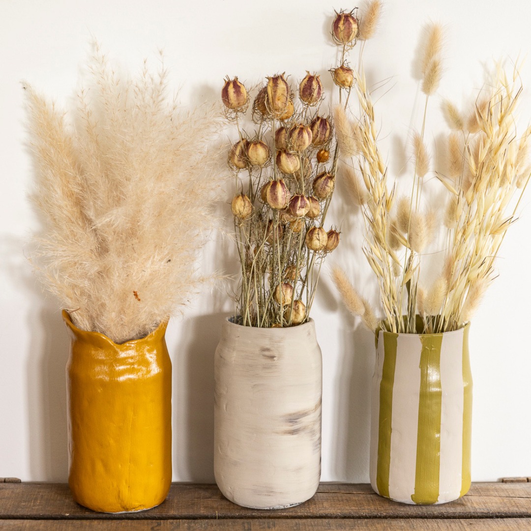 🍂✨ Nouveau DIY alert ! ✨🍂
C'est le moment de laisser libre cours à ta créativité avec notre dernier projet : un vase en argile autodurcissante, parfait pour célébrer l'automne ! 💛
Suis notre guide étape par étape et découvre trois finitions différentes pour personnaliser ton vase selon tes envies.
Prêt à embellir ton intérieur avec une touche automnale unique ?
Clique sur le lien dans notre bio pour découvrir l'article complet !
N’oublie pas de partager tes créations avec nous en utilisant le hashtag #CavaTaDeco ! 🙌🎨
#DIY #DécoAutomnale #VaseUnique #Créativité #cavatadeco
Crédit photo : @mlleimage