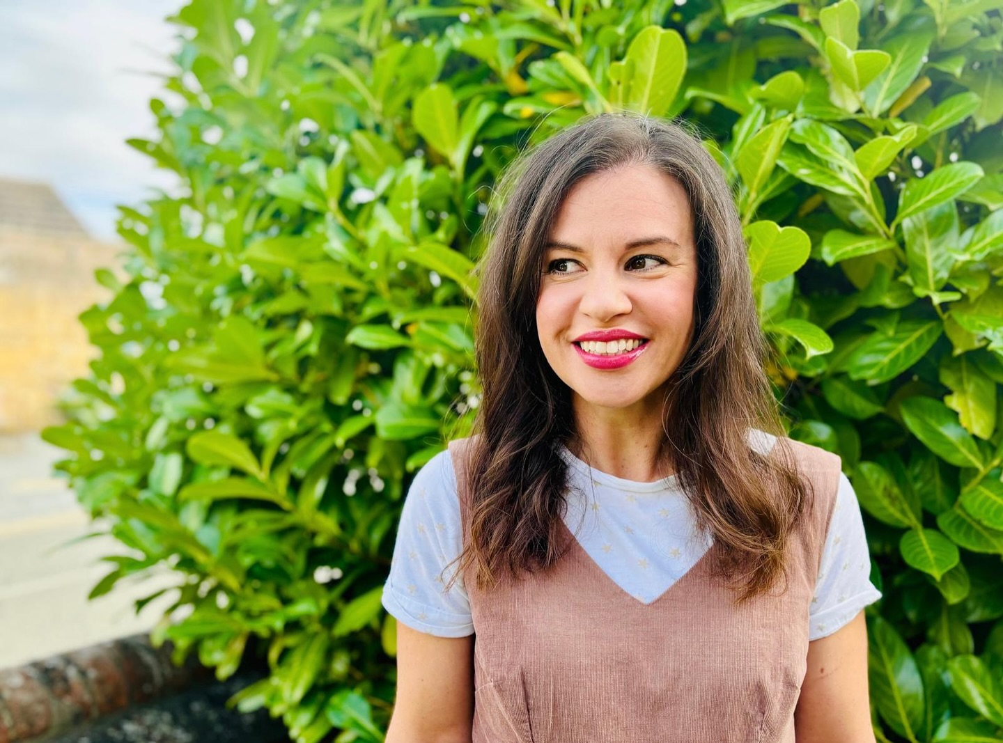 As part of World Reflexology week I said yes to something I never thought I would!!
I said yes to taking part in a podcast🙌 I’ve even put a picture of me up too, this is a lot for a Sunday!!
You can hear how I got into reflexology and a little bit of nervous waffle😂 Thank you to the lovely Michelle for helping me to feel at ease.
Head over to @thiswomanswrk to find the episode and check out so many stories from other women and how they got into their careers.
The website for @thiswomanswrk is a fabulous resource to find out about other careers and opportunities.
#worldreflexologyweek #reflexology #reflexology👣 #stamfordwellness #stamfordlincolnshire #bourne