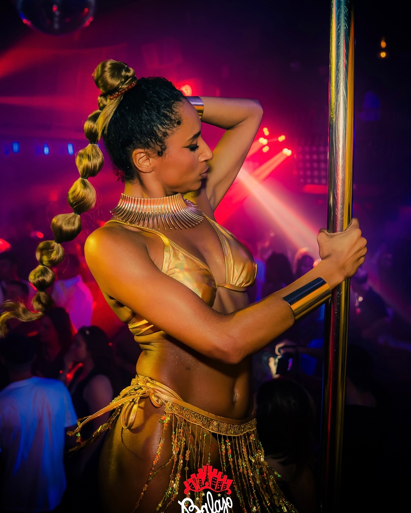 Un samedi soir au @balajo.paris . Samedi 22 JUIN 2024đ«¶ Hosted by @hustleandflow.exp
Pictures et movies by @wls_photographie
Performance @allstarandmore
Retrouver toutes les photos sur le site internet .www.hustleandflow.fr
#parisbynight #nightclub #paris #nightclub #musique #smile #love #style #music #girl