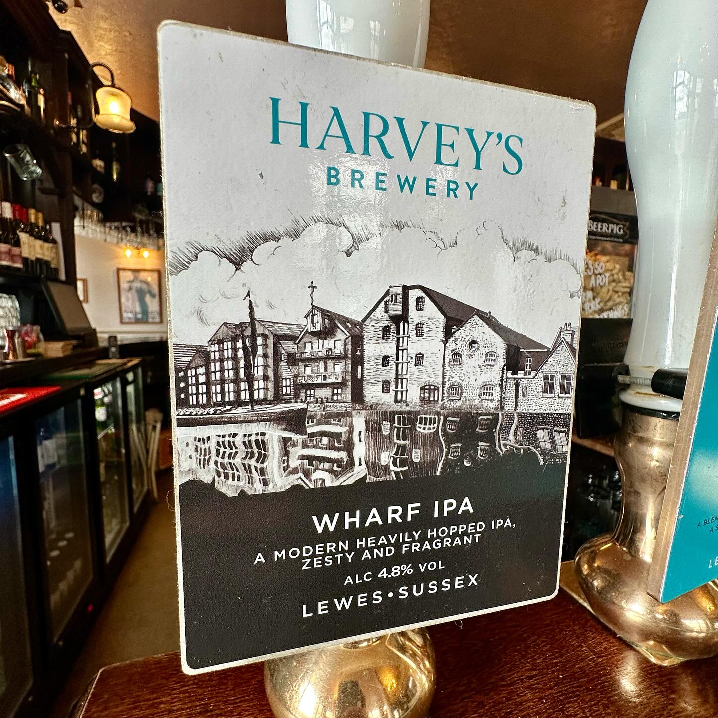 ✨Beer highlight ✨
WHARF IPA - zesty and fragrant, modern heavily hopped IPA.
Brewed using hop varieties grown in Sussex and Kent. The imagery is of the Wharf opposite the brewery site which sits on the river Ouse where the brewery was established in 1790.
This golden beer showcases English hops in all their grassy, herby, spicy glory, providing a wonderfully complex and pleasing aroma. On the palate it evokes the English hedgerow, with hints of mint, grass, pepper, rosemary and figs.
Available all year on keg, it is a very special occasion to have it on cask right now 🍻
Pairs well with a rich meaty dish or a pastry treat, so why not try a pint with a lamb pie from our menu on your next visit🍴
#pubs #beer #harveyspubs #porter #publicans #ukpubs #londonpubs #hospitality #instabeer #instapub #supportlocal #pubsmatter #longlivethelocal #royaloakborough