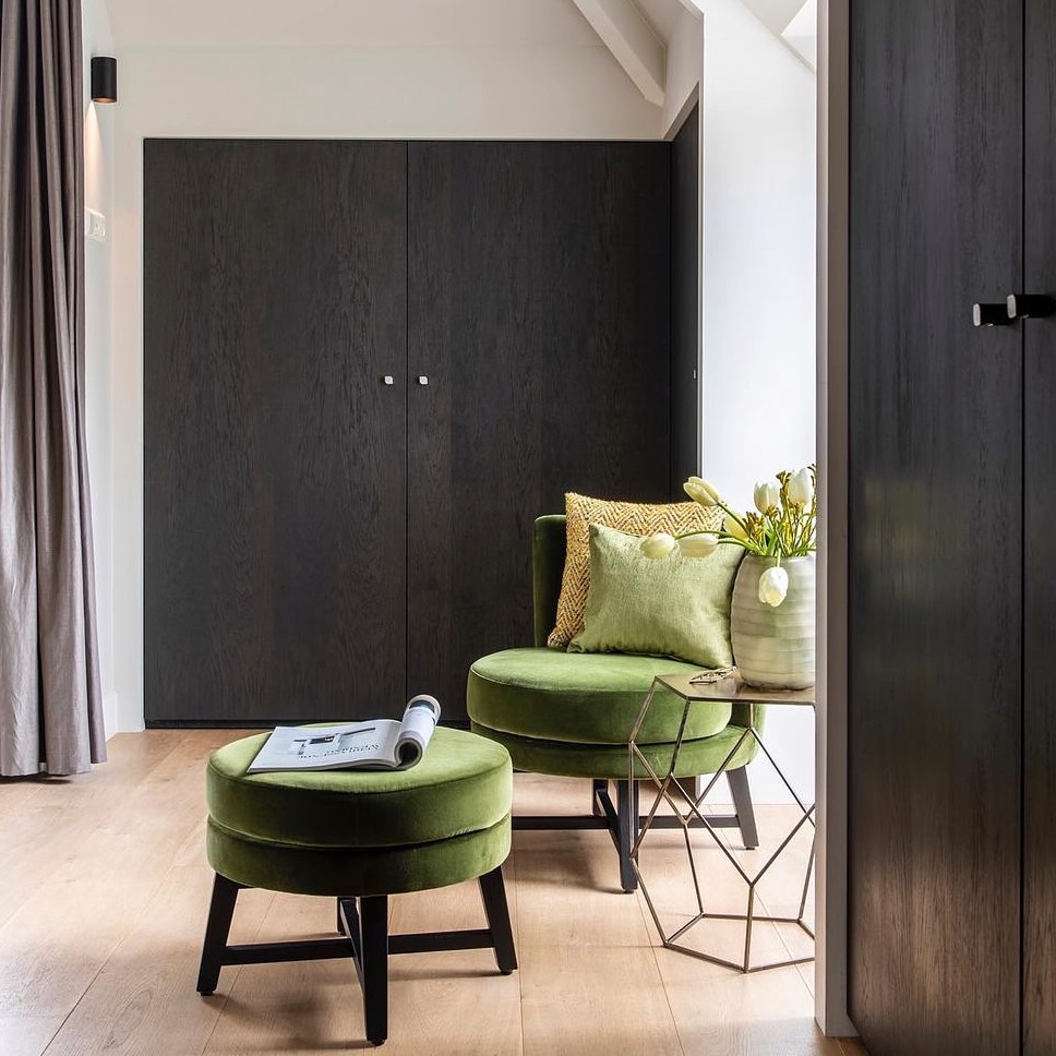 Discover our TORNADE chair & pouf! Perfect combination to relax on a lazy sunday ☕️
Choose the color of the wood and tissue and make it completely yours! 💚
#elix_home #interiordesign #furniture #interiors