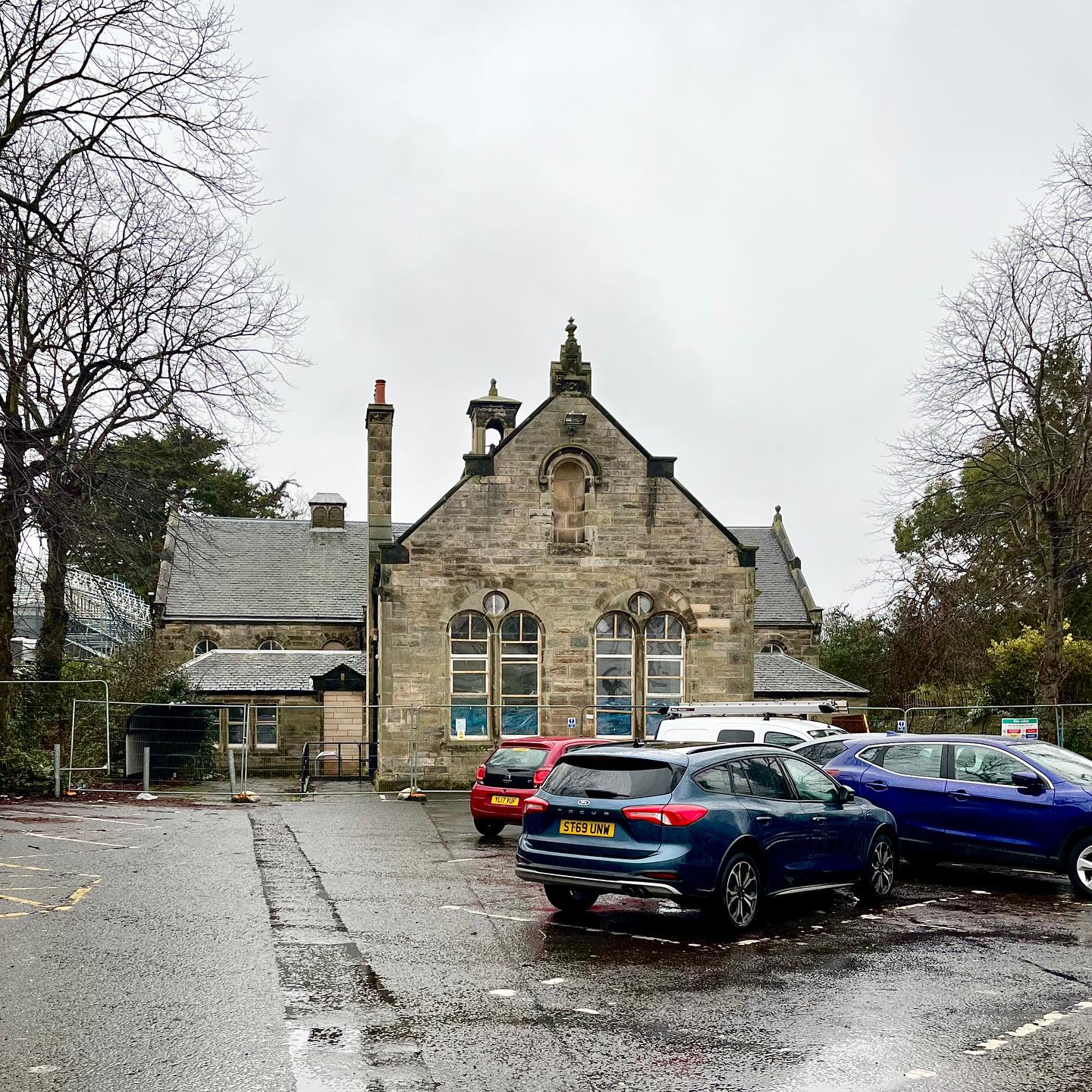 I’ve been very quiet on social media recently as it’s been a busy start to the year at Saving Graces HQ. I’ve been working away on a really exciting new project which is a development of 9 x 2 bedroom flats in an A listed building, right in the heart of St Andrews. I popped by this morning to take a photo, believe it or not this photo has been edited…..yes, the weather is even worse in reality than it looks in the photo!!
Over the past 4 weeks we’ve managed to design 9 kitchens and 18 bathrooms, along with choosing the flooring, joinery and lighting. I think this is going to be a really special development and I can’t wait to share the progress with you over the next few months.
Anyone else desperate for spring to arrive??