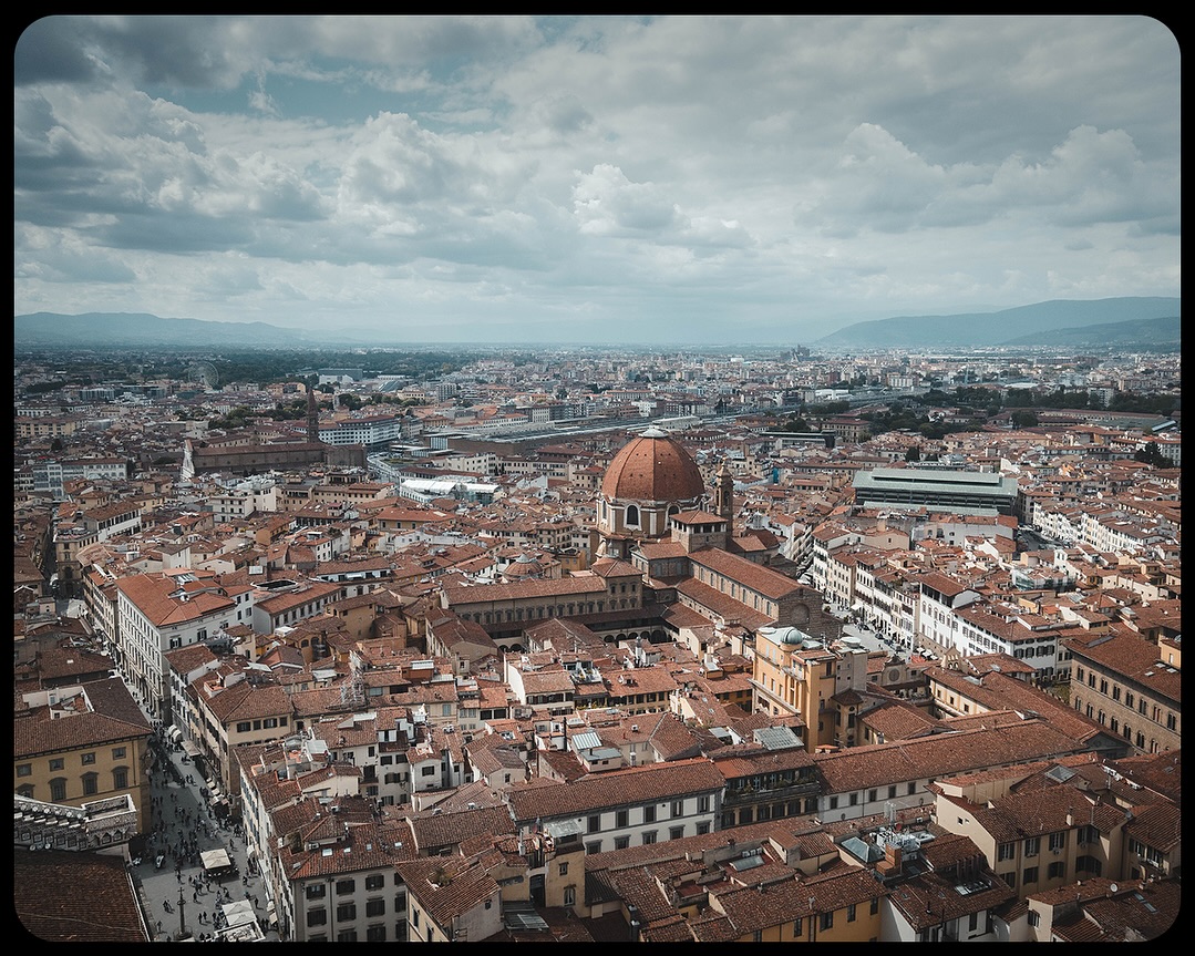 Climbed to the top of the #DuomoDome in #Florence, and the view was absolutely breathtaking! Standing atop this magnificent piece of architecture, I could see the entire cityscape spread out beneath me. The journey up the 463 steps was totally worth it for this incredible panorama. 🏛️🌇 #canonr5 #canonphotography #Wanderlust #travelandleisure #travelphotography #DuomoDome #Florence #TravelDiaries #ItalianAdventures #ViewsForDays #ClimbToTheTop #HistoricalBeauty #Wanderlust #TravelGoals #ArchitectureLovers