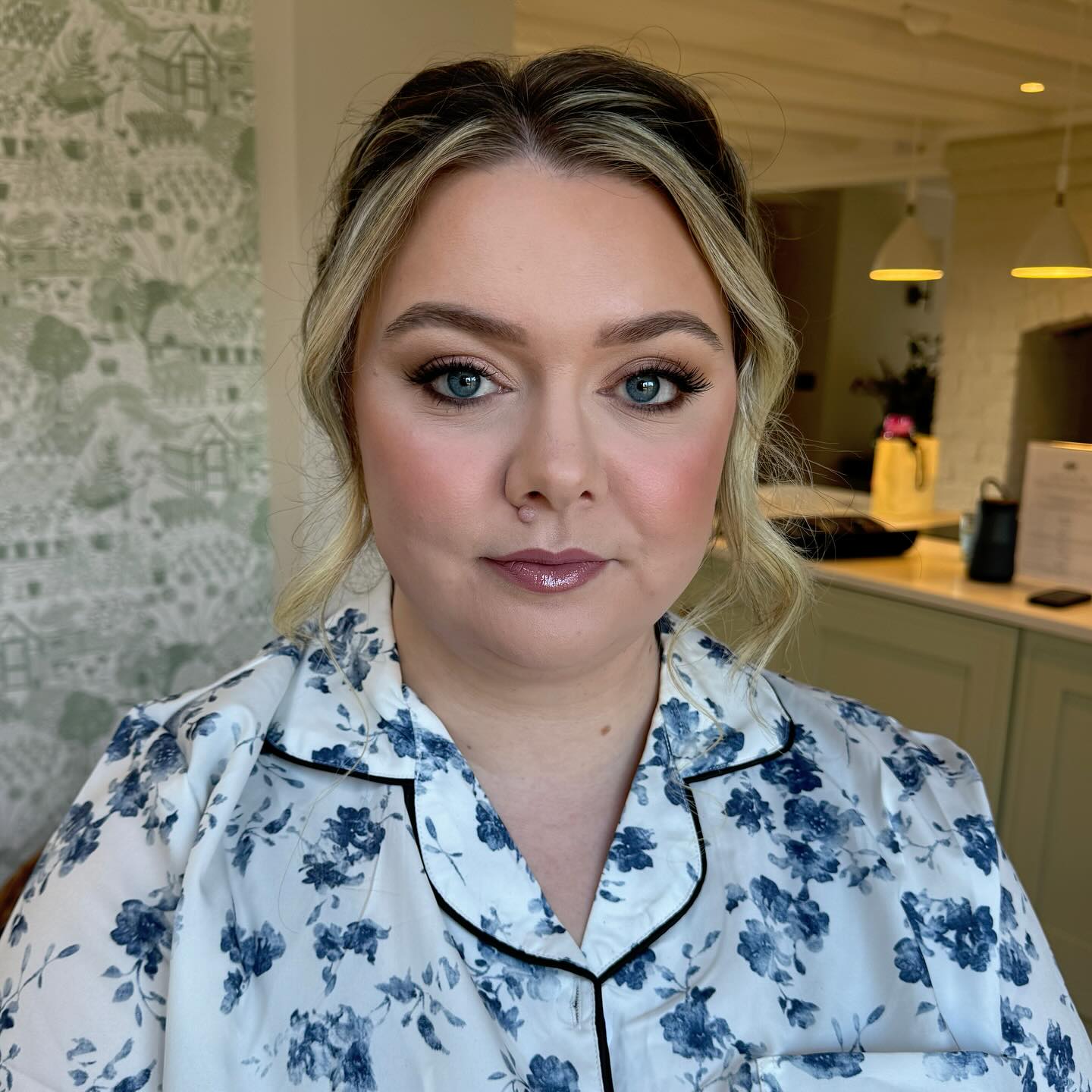 Gorgeous Bridesmaids makeup from yesterday’s wedding 💐
VENUE @iscoydpark
HMUA @fayekenyonhairandmakeup
@natashadenona @charlottetilbury @narsissist @toofacedlovestheuk @nudestix @hudabeauty @schwarzkopfprouk @babyliss @kykhaircare
#weddingmakeup #weddinghair #hollywoodwaves #bridalmakeup #bridalhair #bridalglam #makeupartist #hairstylist