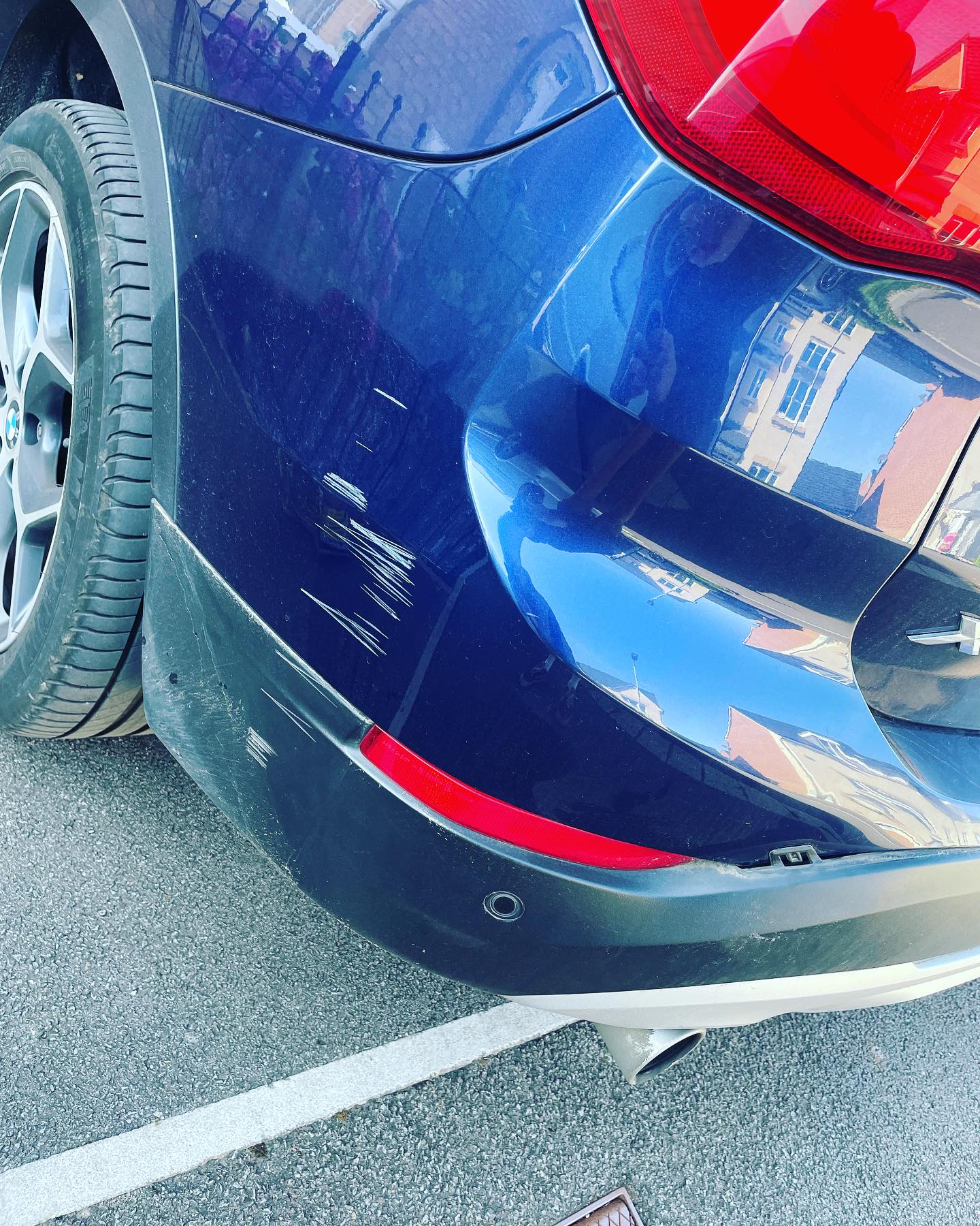 #bmw #1 in for a bumper scuff and textured bumper repair this week. Another mobile repair carried out at the customers home in a few hours and ready to drive when I leave #smartrepair
#smartrepairs
#smartrepairfam
#smartrepairer
#mobilebodyrepairs
#mobilebodyshop
#carrepair
#smallbusiness
#smallbusinessowner
#supportlocal
#supportlocalbusiness
#southwales
#carlovers