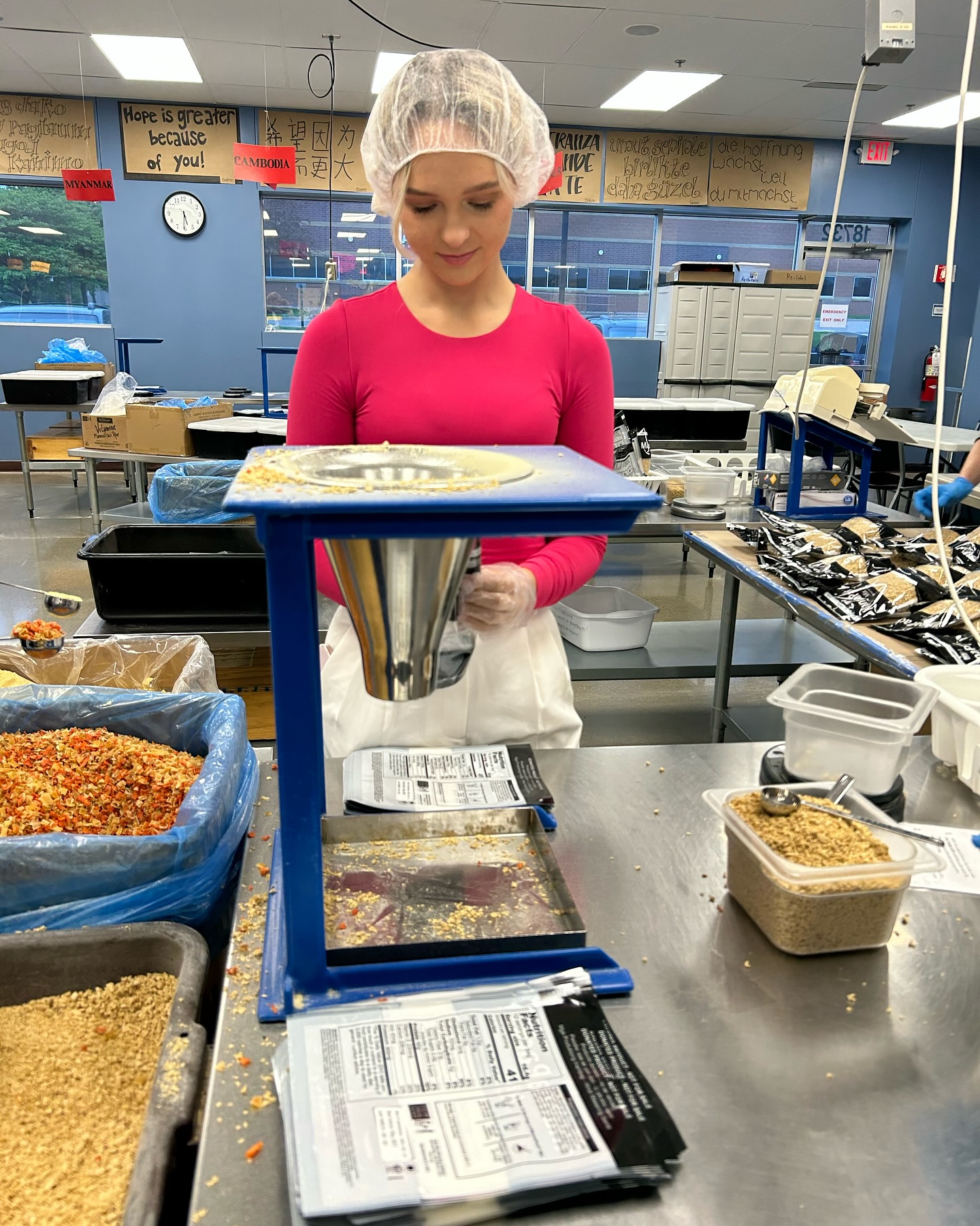 One thing I'd like to share about myself is that I love to serve. I had the opportunity to dedicate my time at a young age to serving, and I'm grateful for every moment spent with all those amazing people. Now, I get to continue to serve with the Miss America Opportunity and you can too! The best way to share a grateful heart is with a giving heart.💕
#gratefulhearts #communityservice #missamerica #missamericaopportunity #misscoonrapids #wearelegacy