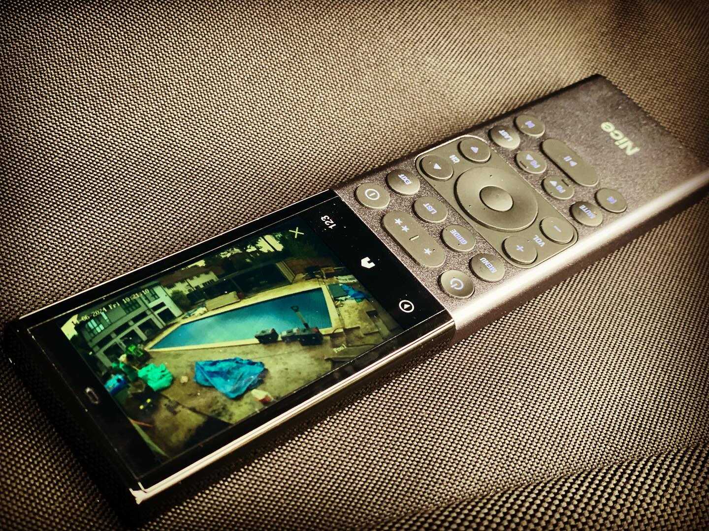 The latest @nice.elancontrolsystems HR40 remote control offers clients the ability to manage their whole home from one sleek hand held interface. Be it climate/heating, lighting, blinds/curtains, TVs, sound or even security systems it’s all at your fingertips tips!
Speak to the team here at @bitcloudautomation to see how you can have an integrated solution for your home automation control system.
#smarthome #homeautomation #luxuryhomes #elanhomesystems #homecontrolsystems