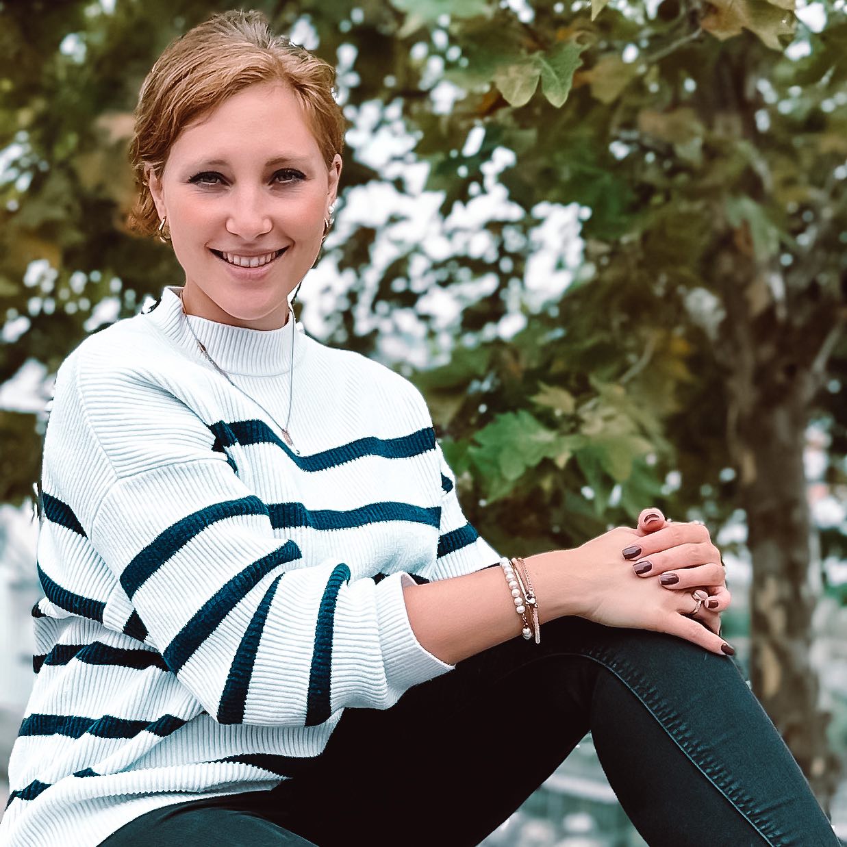 Druckmacher:in am Start?
Allzu häufig setzen wir uns selber unter Druck und treiben uns an:
• Du musst dich mehr anstrengen!
• Du bist nicht diszipliniert genug!
• Das müsste doch schneller gehen!
• Du machst zu viele Fehler!
Und eigentlich wissen wir, dass wir uns damit selber mehr im Weg stehen, als dass es hilfreich ist.
Wann ist deine Zeit, mit dem/der Druckmacher:in Schluss zu machen und wirklich weiter zu kommen?
#druck #perfektionismus #fehlerkultur #fehler #mindset #changethoughts #disziplin #lifecoaching #lifecoachzürich #lifecoachzurich #myriamschwizercoaching