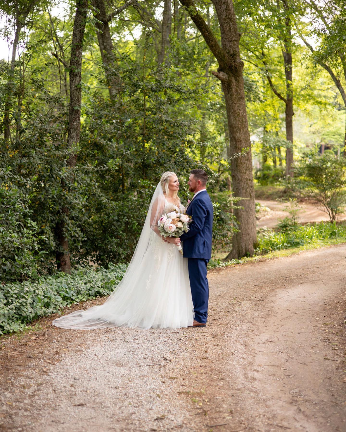 It’s not ever day I get to photograph my family’s wedding, I was so thrilled to photograph Brooke and Noah’s wedding at @sleepyhollowbarn 🥰
.
.
.
#sleepyhollowbarn #wedding #weddingphotographer #upstatescphotographer #greenvillescphotographer #greenvilleweddingphotographer #bridal #bride #weddinginspiration #springwedding