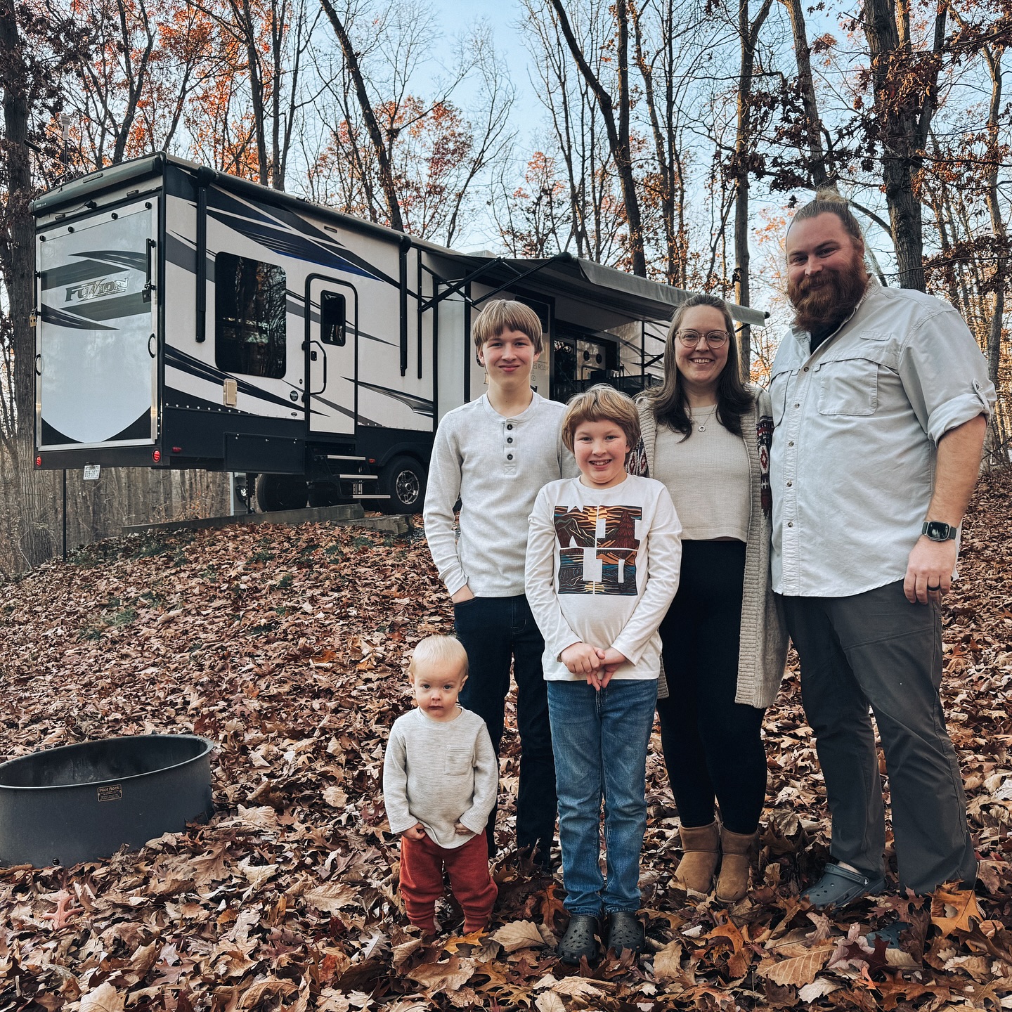 Happy Thanksgiving! So grateful for our family and connections we have made this year.
#rvlife #thanksgiving #family #keystonervcompany #thorindustries
