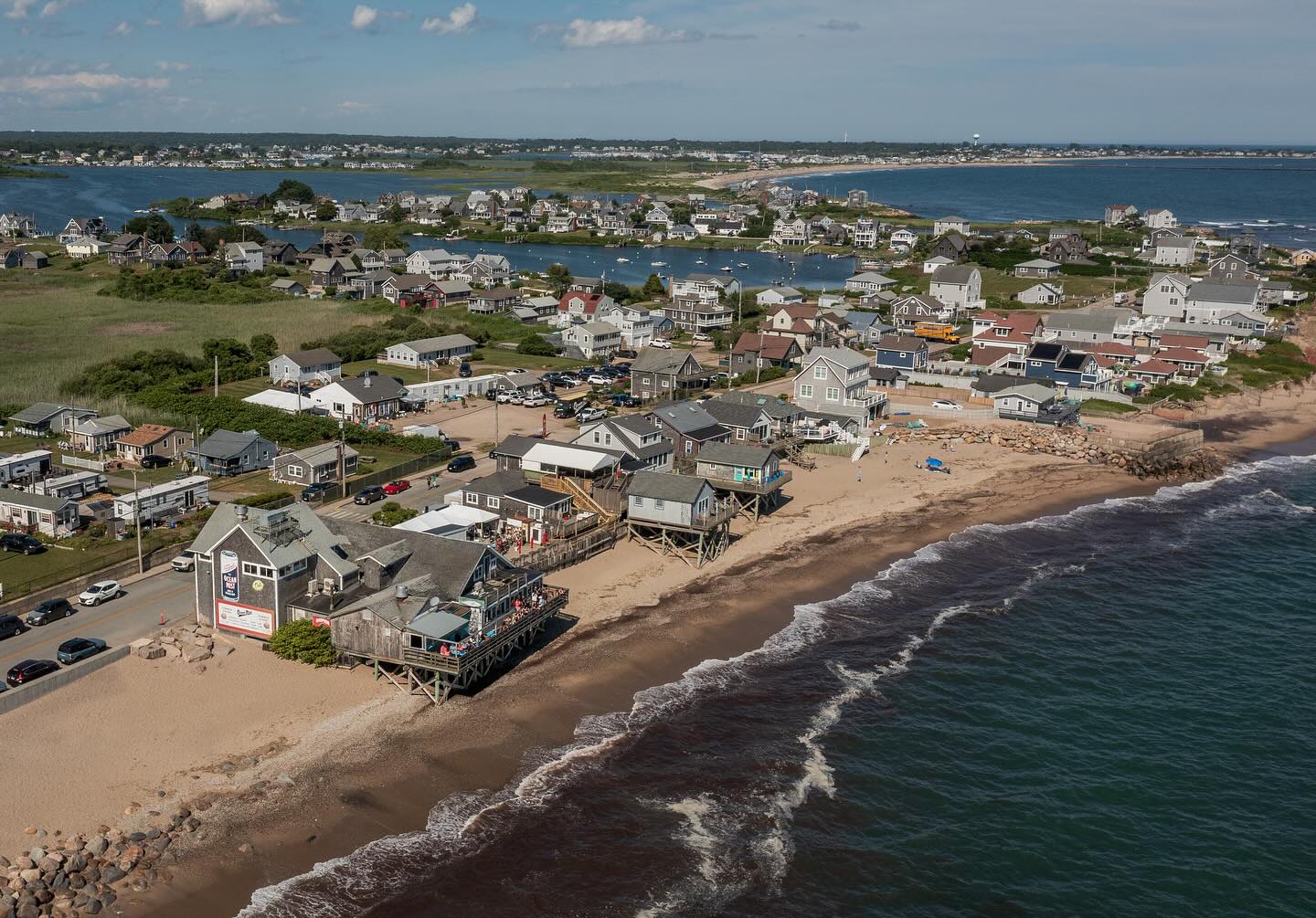 Openings in the upcoming weeks!
Bungalow July 7-11
Barnacle Wednesday July 10 (one night special!)
Triplets Saturday July 13 (one night special!)
Trestles July 13-18
Sunnyside July 13-19
Barnacle July 14-18
Call or email us to book!
.
.
.
📸: @morgangalipeauphotography
#matunuck #beach #rhodeisland #southcountyri #ocean #vacation #rental #getaway #escape #oceanmist #surfmatunuck