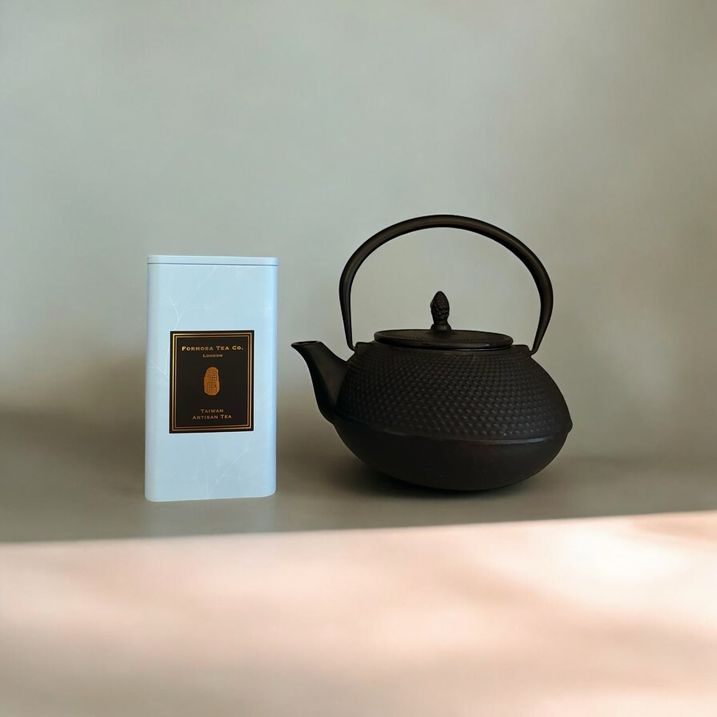 🌿 𝑳𝒊𝒗𝒆 𝑾𝒆𝒍𝒍, 𝑫𝒓𝒊𝒏𝒌 𝑾𝒆𝒍𝒍 🌿
Do you appreciate great taste and care about what you take into your body? It’s time to elevate your tea experience beyond mass production and embrace the delicate beauty of high-quality crafted teas.
🍃 Why Oolong?
Not only does it taste incredible, but it’s also all-natural with plenty of health benefits. Oolong tea is one of the most craftsmanship-intensive teas in the world, offering an unparalleled flavour journey.
👩🌾 The True Art of Craftsmanship
Did you know? Oolong tea demands the highest level of artisan expertise among all types of teas, with the most complex production process, unlocking a symphony of floral, fruity, and roasted notes. Each cup is crafted with as much care as a fine vintage wine, making it a true expression of its origin and the skill behind it.
🏞️ Single Estate
Like the finest wines, single estate oolong teas carry the unique character of the region where they’re grown. Every harvest is a testament to the land, climate, and traditional farming methods, bringing you a tea experience as rich and complex as a great wine.
Sip on something meaningful.
𝑪𝒉𝒐𝒐𝒔𝒆 𝒒𝒖𝒂𝒍𝒊𝒕𝒚.
𝑪𝒉𝒐𝒐𝒔𝒆 𝒕𝒓𝒂𝒅𝒊𝒕𝒊𝒐𝒏.
#LiveWellDrinkWell #OolongTea #TeaCraftsmanship #SingleEstate #NaturalGoodness #HealthBenefits #ArtInAgriculture #TeaLikeFineWine #TaiwaneseTea #TeaLovers #LooseTea #GongfuTea #PremiumTea
#lishantea #newtobalham #teainlondon #london #slowliving #mindfulness #metabolism #healthandwellbeing #healthandwellness #healthylifestyle