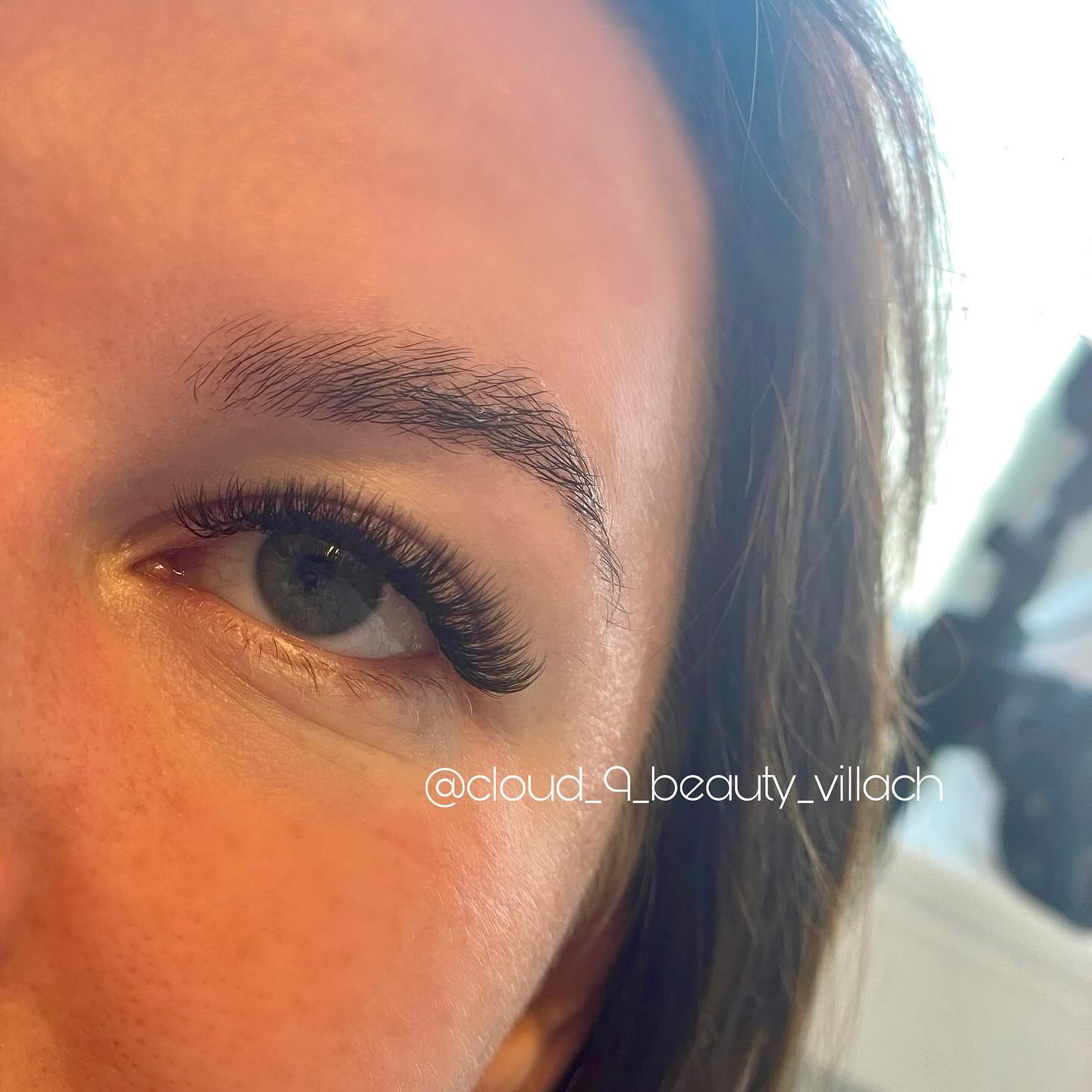 Demure & Mindful Lash Extensions 💭