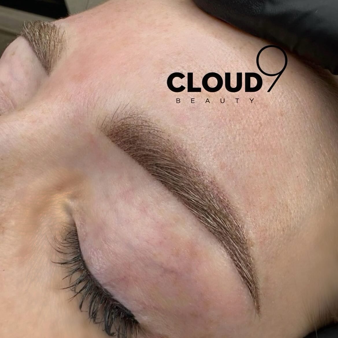 READY FÜR DEN SOMMER? Powder Brows 🖊️
Sichere dir jetzt deinen Termin. 📆
VILLACH 📍
#browsonpoint #softshade #permanentmakeup