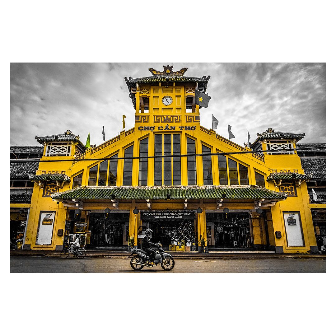 Love the edit of this market in Can Tho, Vietnam 🇻🇳
.
.
.
.
#cantho #vietnam #visitvietnam #travelvietnam #vietnam2023 #lovevietnam #canthocity #canthovietnam #canong7xmarkiii #travelphotography #travelgram #travelawesome #travelwithme #vividvietnam #canon_photos #canonphotographers #canonphotography #canonphoto #canonvietnam