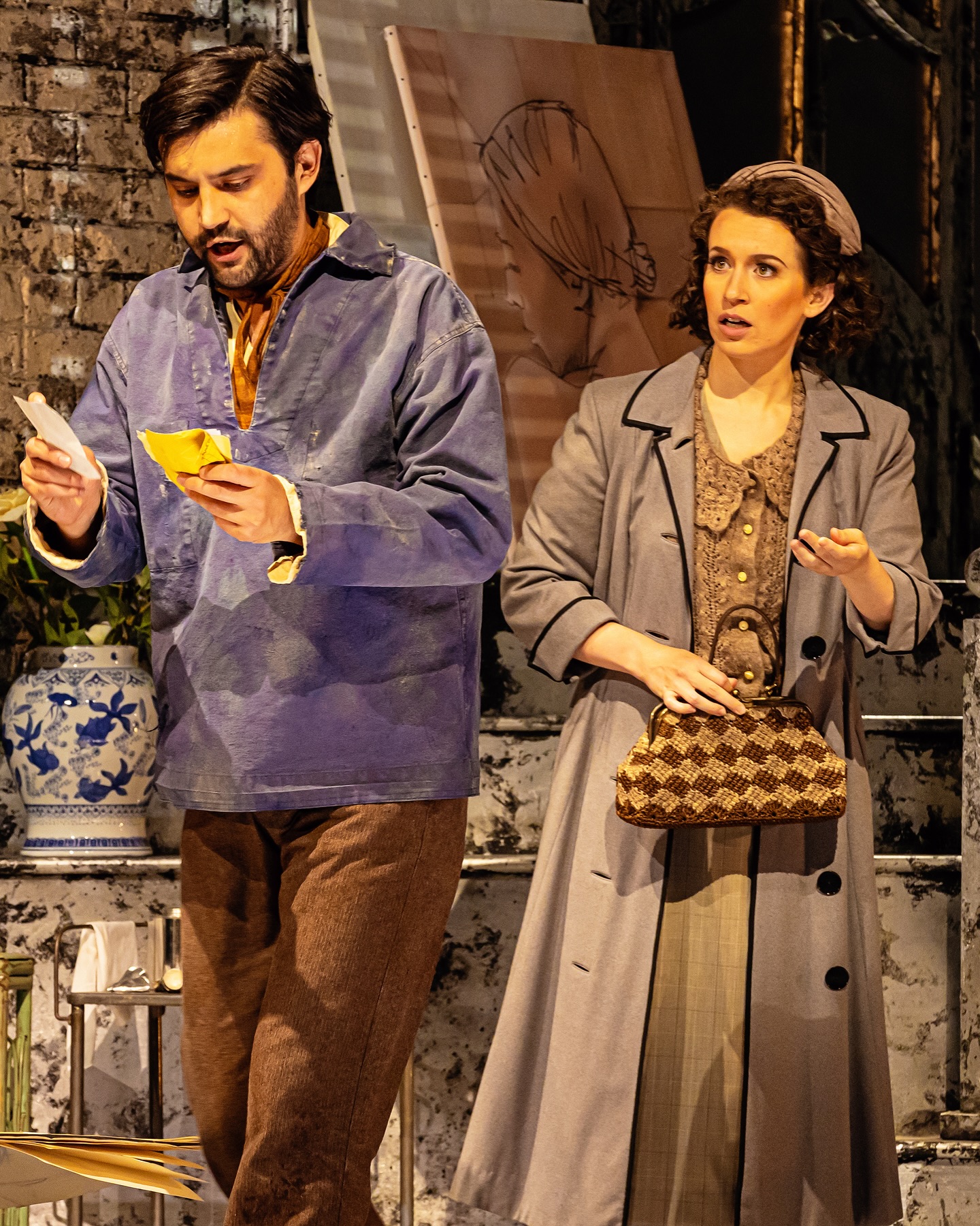 ✨ANNINA✨
It has been an absolute joy to revisit Annina in La Traviata here at @santafeopera! I first performed this role with @sfopera to round out my time as an Adler Fellow, and got to share the stage with the incomparable @pretty_yende_official, someone whose videos I studied incessantly as a student! Witnessing firsthand how she infused the music with so much dramatic intention blew my mind and really showed me how deeply this incredible music can be interpreted. Now, getting to witness the magic of @manegaloyan here in Santa Fe has opened my eyes in a whole new way!! Her phrasing and pianissimi are so elegant and out of this world, and have inspired countless hours in the practice room 😜 RUN, don’t walk, to catch our last three performances on Aug 17, 20, and 24! You don’t want to miss this gorgeous @littlemsbossy production!
📸 @curtisbrownphotography
#opera #soprano #operasinger #operasingersofinstagram #classicalmusic #classicalsinger #classicalsinging #singing #latraviata #verdi