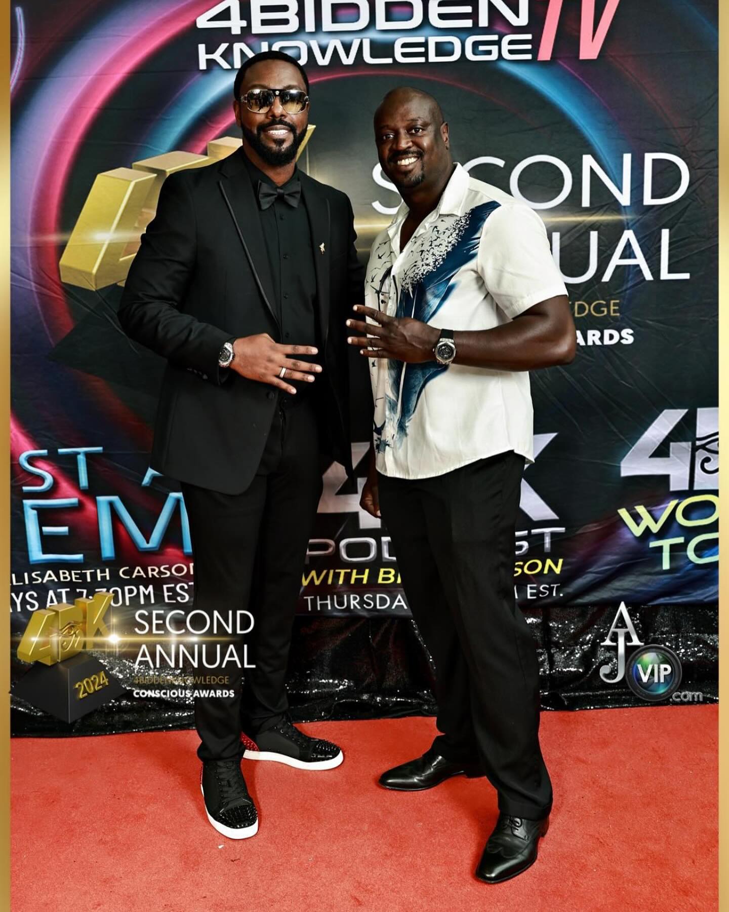 Great opportunity to meet some great people and hang out with awesome friends at the Consciousness Awards this weekend. In a world where it seems like there is so much negativity a lot is happening in a positive way for the advancement of humanity.
Look Up the Sun is Shining.