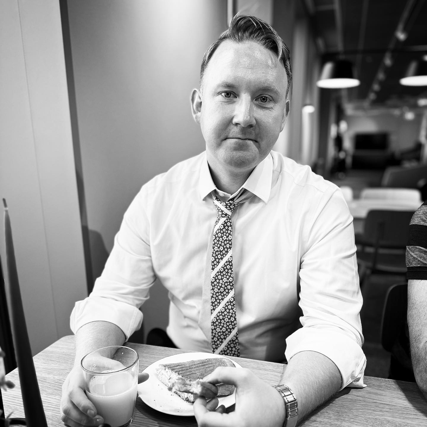 Banker or Code Magician? 🕺🤩❤️
#fridayatwork
#sinix
#yougottalovethisman