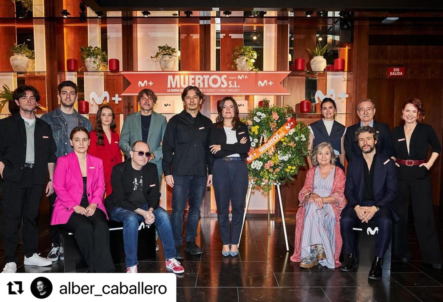 #Repost @alber_caballero
La familia de #MuertosSL casi al completo. A partir del 4 de abril en @movistarplus Qué gusto de serie y qué gusto de gente.