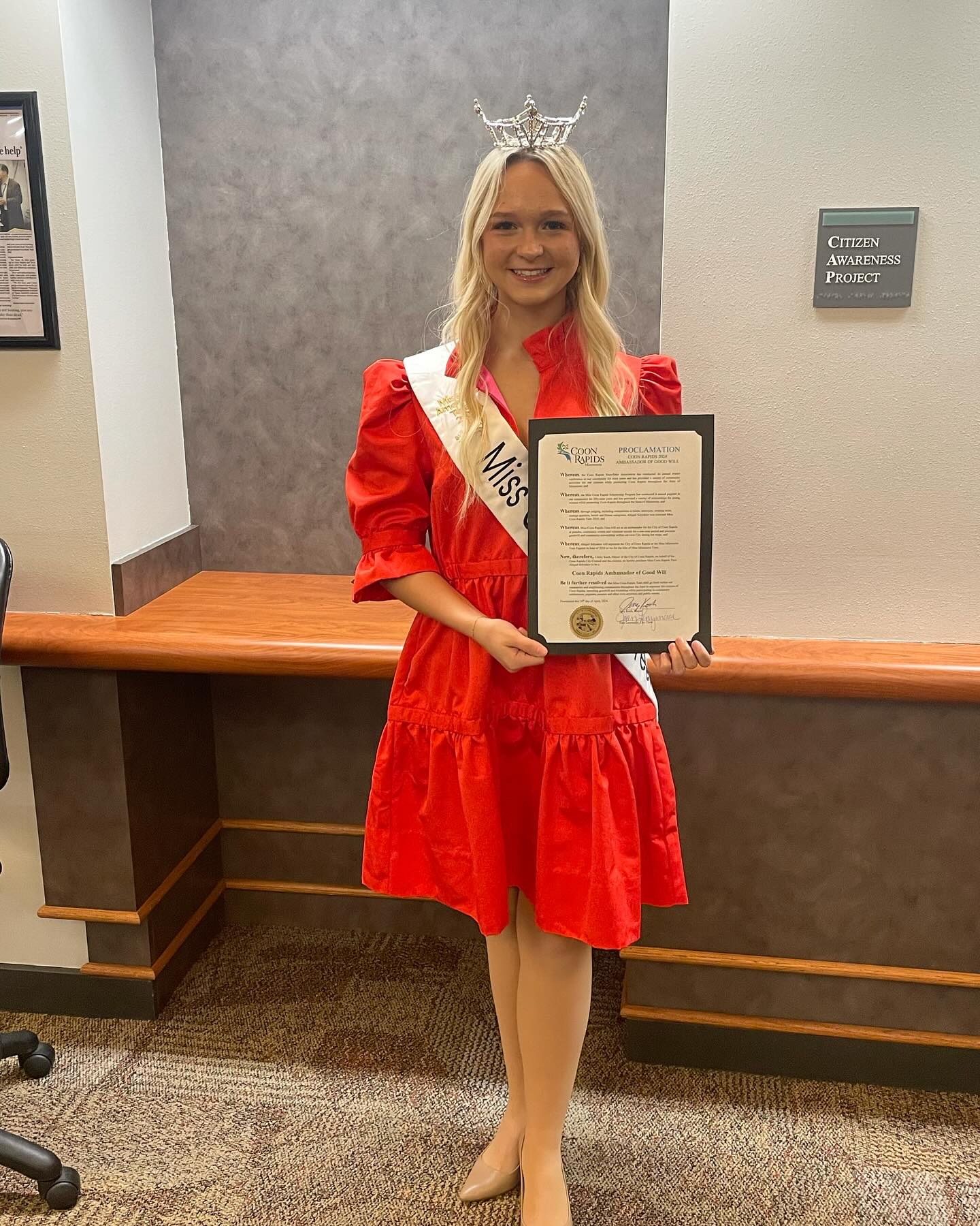 Last month, I received a proclamation from the city of Coon Rapids. It is a great honor to represent Coon Rapids. I love the community and its drive for our future generation. I want to express my gratitude to our wonderful mayor, Jerry Koch, who goes above and beyond for our city.
#missminesota #misscoonrapids #wearelegacy #gratefulhearts #comunityservice