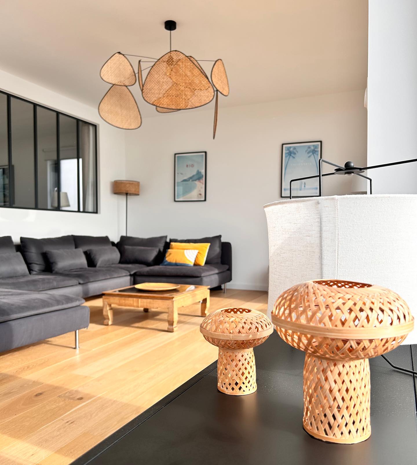 - Projet k1 -
Mission de sourcing en mobilier, luminaires et accessoires
Le coin salon…
Table basse de récupération
Canapé @ikeafrance
Suspension Screen @marketsetofficiel
#decoration
#decorationinterieur
#coachingdeco
#maisondevacances
#locationsaisonniere
#ploemeur
#lorient
#guidel
#larmorplage