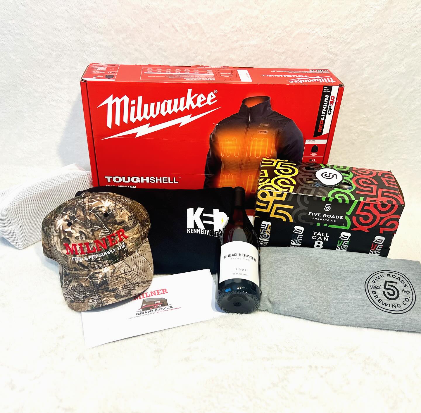 ✨ Raffle prize ✨
As you may have seen we are raising cash and food donations for @sourcesbc Langley Food Bank this holiday season!
With help from some great local businesses we’ve put together a prize pack to raffle off after all donations are in!
One lucky winner will receive a Milwaukee heated toughshell jacket (kindly donated by our friends at Langley @gescanwestofficial)
An 8pack of tall cans and tshirt from our friends at @fiveroadsbrewingco
A bottle of @breadandbutterwines Pinot Noir
A hat and $100 gift card to Milner Feed and Pet supply kindly donated by our friends at @milnerfeeds
A @beautycounter gift pack donated by @char.collins10
And a @kennedyelectric hoodie or crewneck (your choice of size and style)
Make your food or cash donations sometime before December 17th and earn your entry into the raffle! Tax receipts will be issued by Sources BC for any cash donations over $25
Thank you again for all of your support!