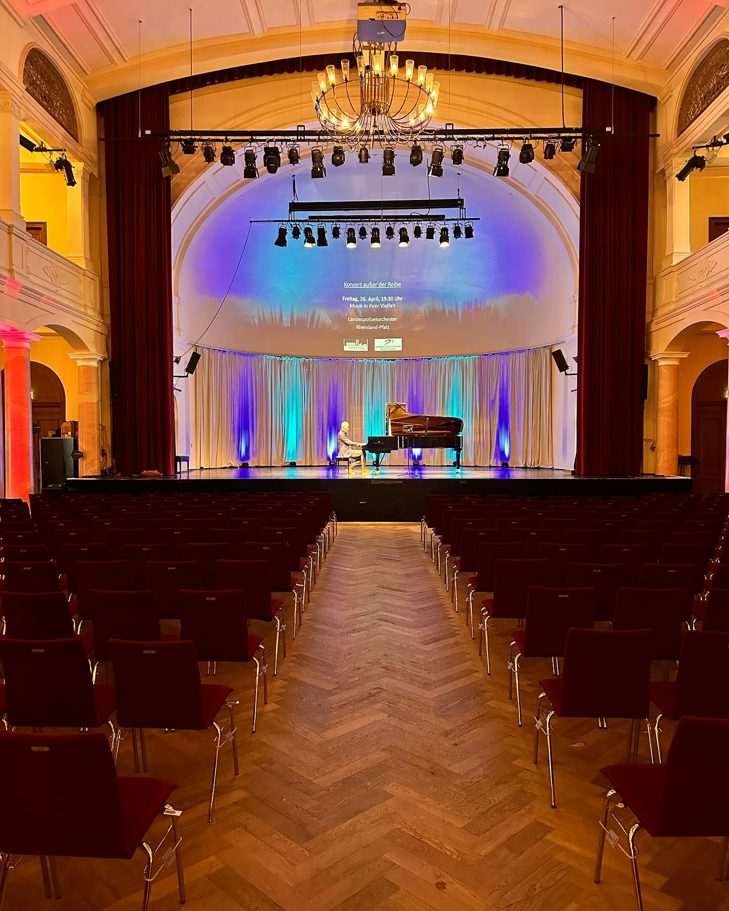 Concert here tonight! @teilzeitdiva2014 #fruchthallekaiserslautern #dichterliebe #schwanengesang