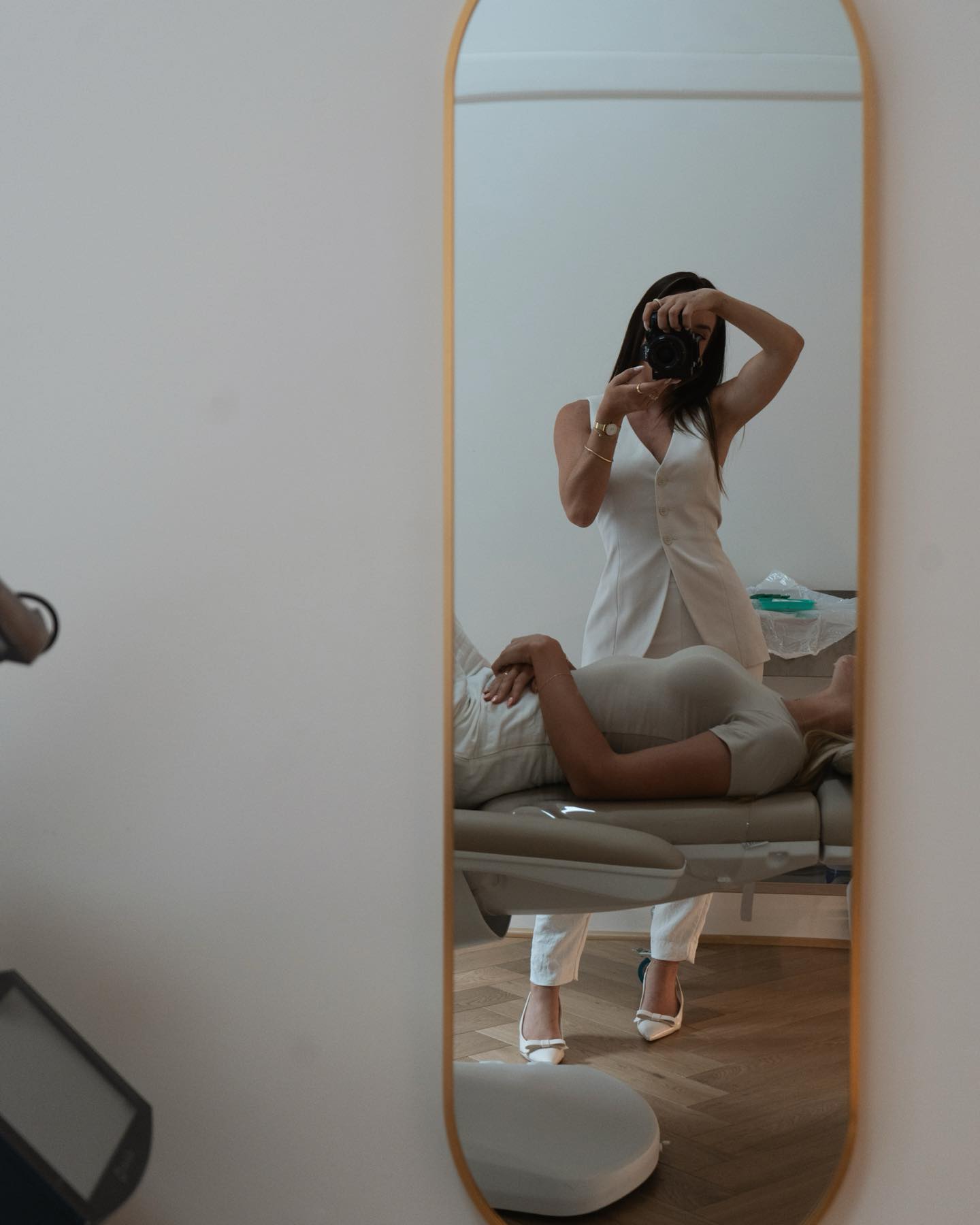 With my favs @elthamcosmeticclinic 🤍
@skin.by.gretel @dermalclinician_anna
#contentcreator #contentcreationmelbourne #photographymelbourne #salonaesthetic #clinicvibes #clinicgoals