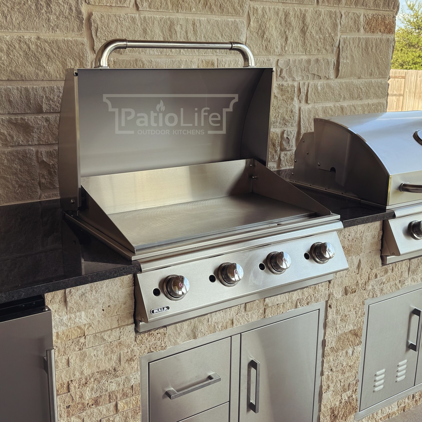 With a traditional grill & flat-top griddle, anything is possible! #PatioLife