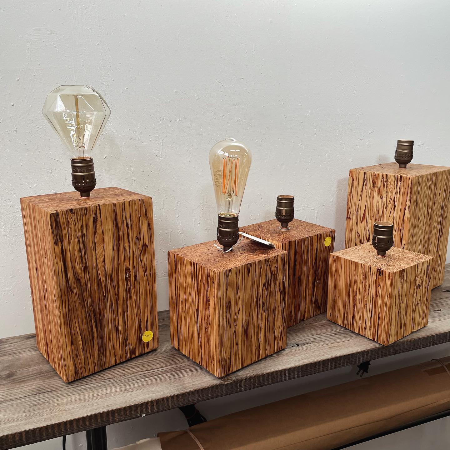 We have a variety of sizes from 5” to 12” height. Our industrial lamps look great with a retro Edison style bulb. On sale now - $150 each.
@tosowoodgallery #industrialstylefurniture #industrialstyledecor #parralamfurniture