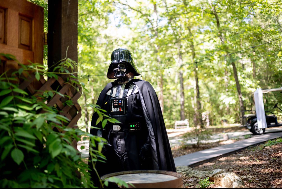 🎵 Sometimes I feel like somebody’s watching me 🎶
.
.
.
@bentcreekfarm.sc @garciavisuals.co