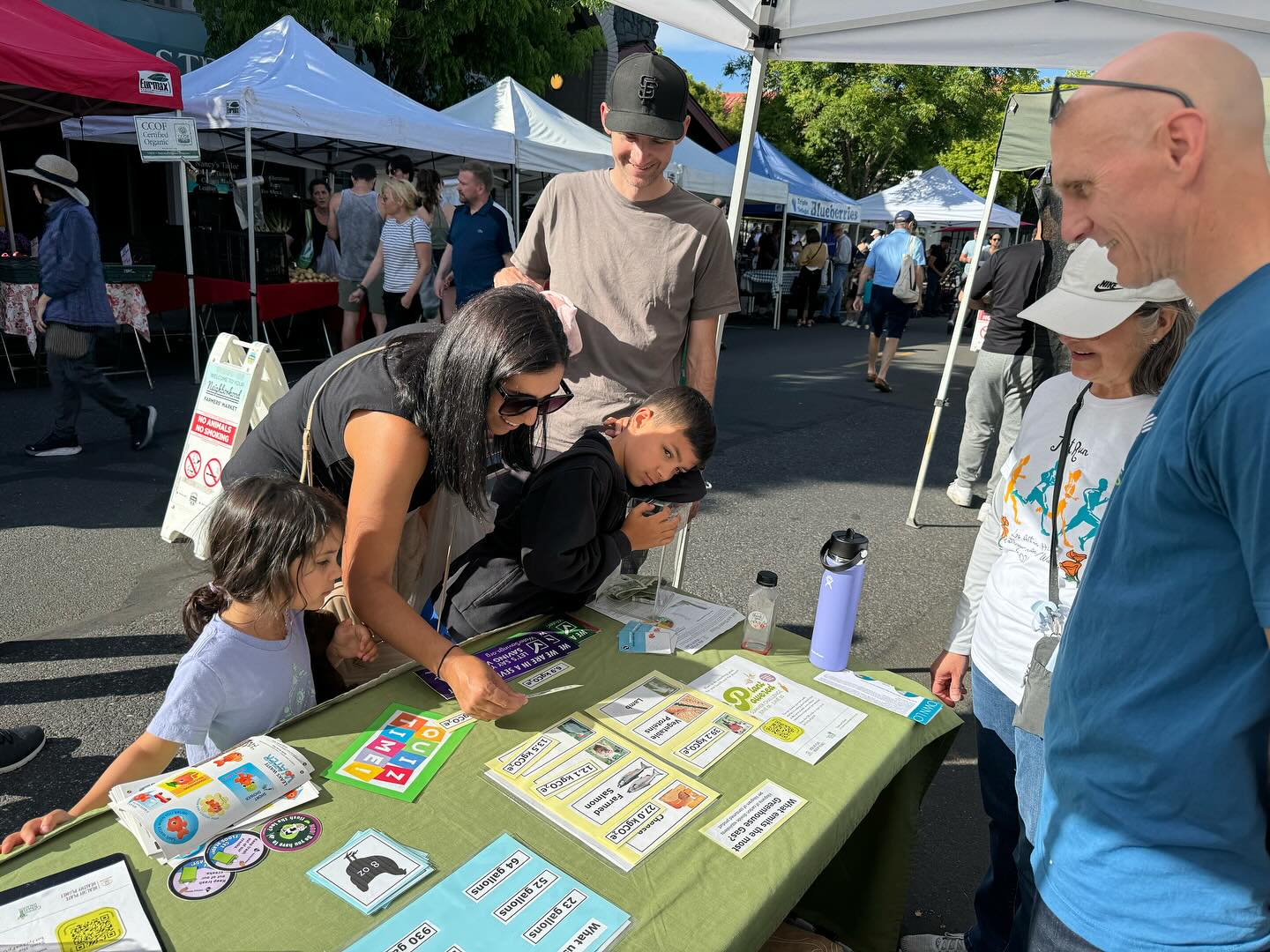 We are THRILLED about interest in the #plantpowered Summer Challenge shown here at the Farmers’ Market. Pictured is Cary Anderson who’s leading the charge on this program from June 1-30. Incorporate as much plant based food as possible, with shopping lists and recipe ideas supplied. Then for motivation, our top challengers will receive a special prize. But really everyone wins with more plants in your diet! Interested? Comment below and we will send a link.