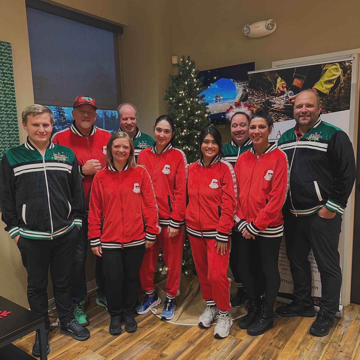 Merry Christmas and a Happy New Year! We hope everyone is having a great holiday with friends and family🎄❄️🎁
We’ll be back in the office Wednesday 12/27