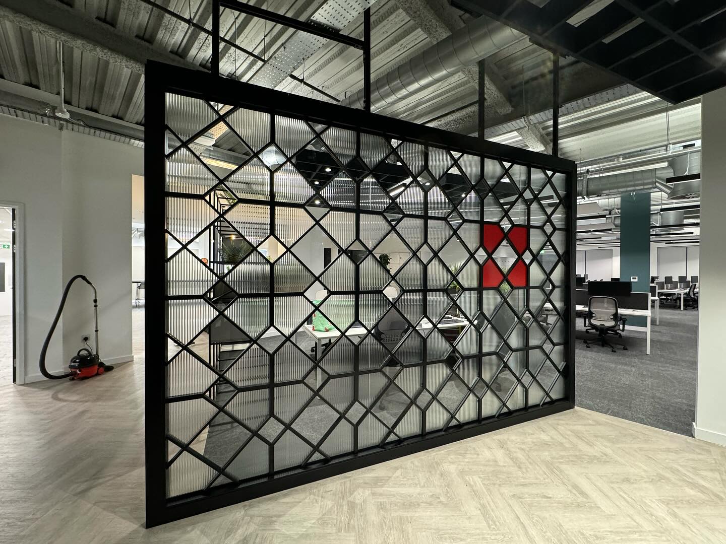 Knight Frank, Reeded Glazing