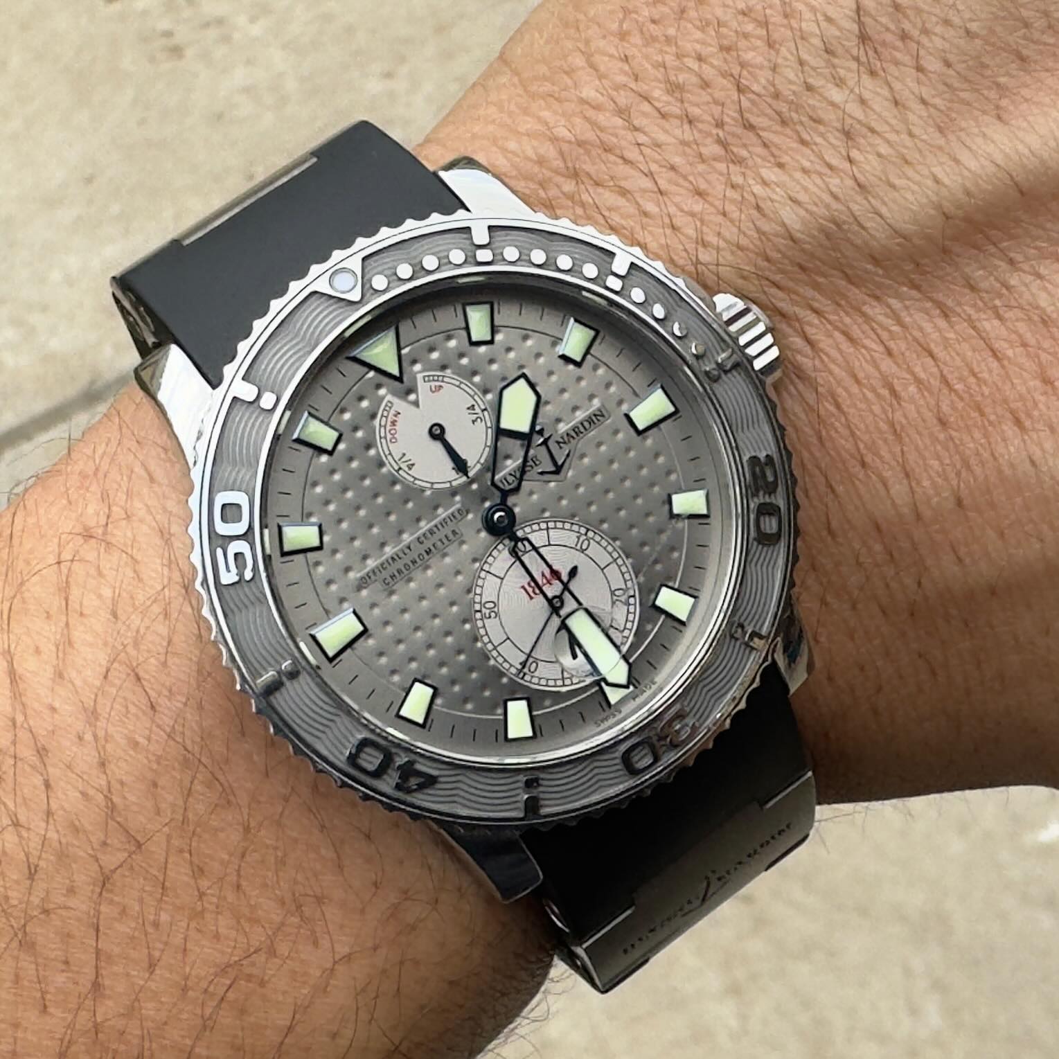 It’s a UN kind of day. Ulysse Nardin Maxi Marine Diver - 263-33 - DM for more info.