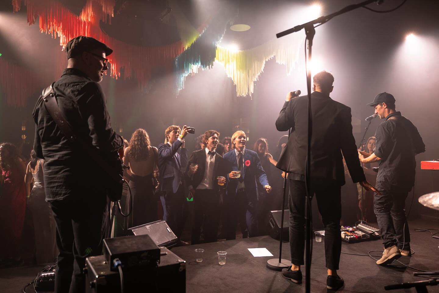 What a fun time bringing the vibe to @queenscollegeau annual ball! Thanks for having us guys and thanks to @wbcentertainmentau for hooking us up!
#wedding #weddingband #covers #weddingentertainment #partyband #melbourneweddings #jukeboxdynamite #coverband #melbourne #companyparty #music #eventsmelbourne #eventsprofs #awardsnight #events #eventplanning #showband #corporateevents #eventplanner #shesaidyes #weddingmelbourne #specialday #bride #melbournemusic #sydneymusic #production #weddingsaustralia #weddinginspiration #luxuryweddings