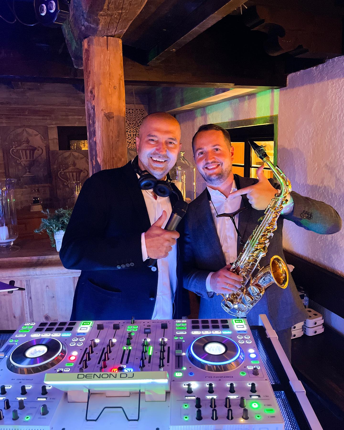 #DJ & #saxophone 🎧🎷😎 #party #wedding #hochzeit #djandsax