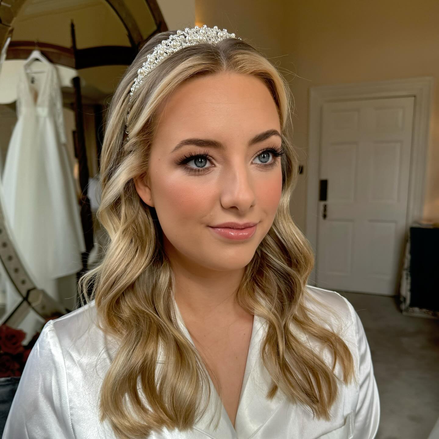 Stunning Bride Georgia with a fresh soft glam 💐
VENUE @iscoydpark
HMUA @fayekenyonhairandmakeup
@natashadenona @charlottetilbury @narsissist @maccosmetics @bobbibrown @hudabeauty @salonsystem @schwarzkopfprouk @alfaitalia
#springwedding #bridalmakeup #bridal #bridalhair #weddingmakeup #weddingideas #weddinghair #bridalinspiration #northwestwedding