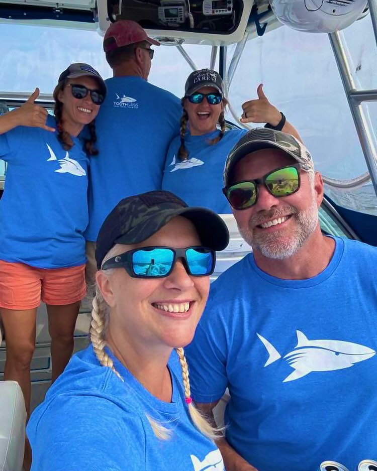 #ToothlessTuesday 🩵✌🏼
📸: @oceanloveher
#spearfishing #spearo #floridalife #boatday #fishing #floridasummer #spearfishinggear