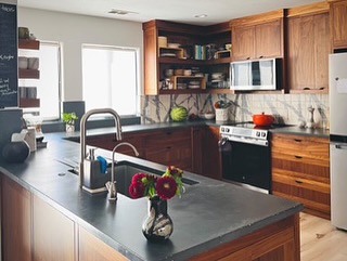 Beautiful kitchen we made for local artist @alexmarshallstudios featuring sink drain rails and backsplash/ windowsills. Came together nicely with her hand made tiles. #concretecountertops #handmade #keepitlocal #chicocalifornia #concretedesign #bergstromconcretedesigns #dustycrete #kodiak_pro