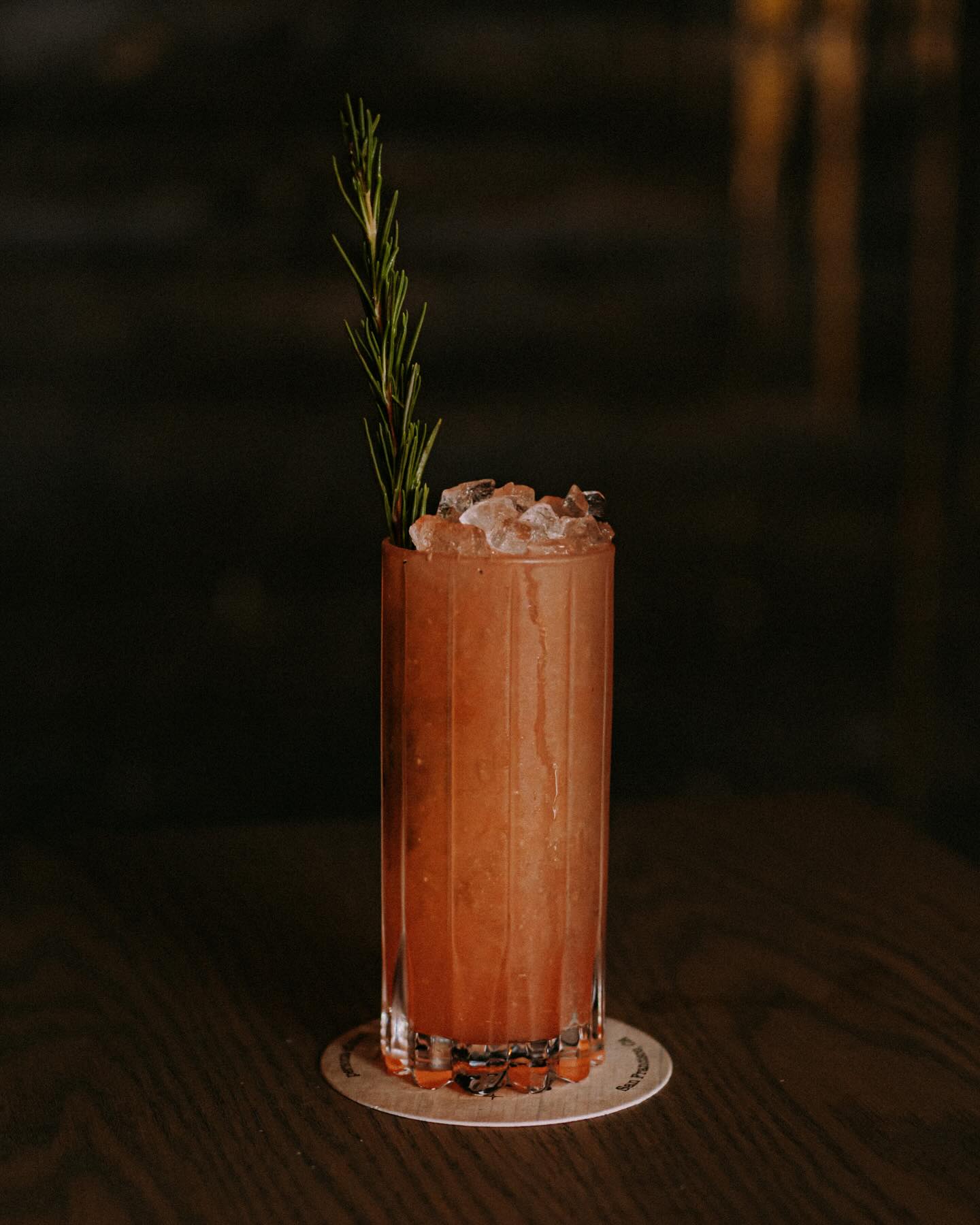 🍹🌺 Sweet Paradise: A Tropical Escape
Recipe:
• Rum
• Guava
• Pink Grapefruit
• Kombucha
• Rosemary
Indulge in the vibrant flavors of our Sweet Paradise cocktail and transport yourself to a tropical haven.