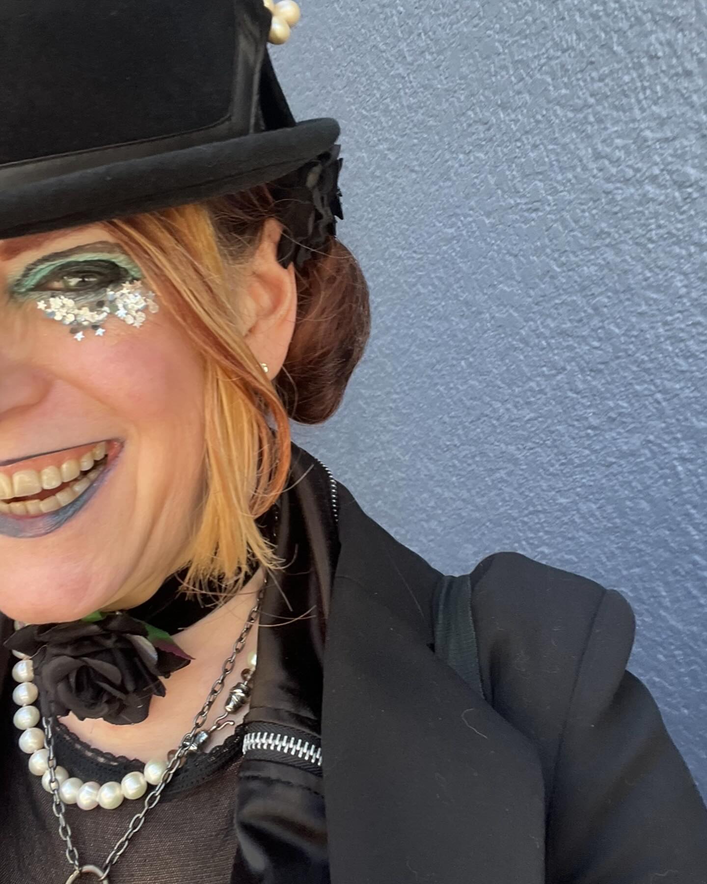 Had a spectacular time playing the @northbeachfestsf yesterday! Who ordered the gorgeous weather? Thanks to @kevinnorthband for adding me to the bill! #sanfrancisco #northbeach #festival #rocknroll