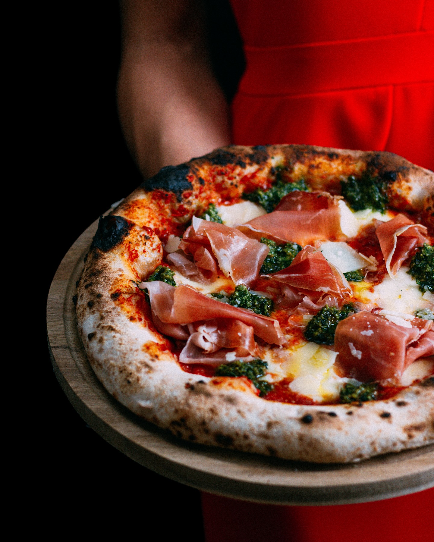 art of pizza #pizzanapoletana #pizzalover #pizzatime #pizza #parma #pesto