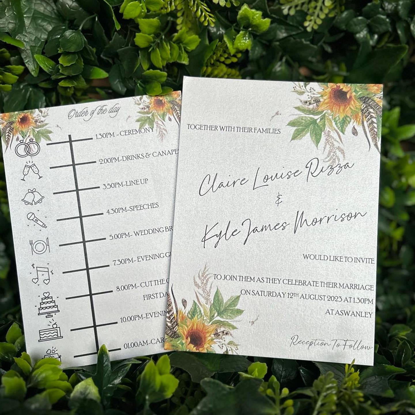 Finally having a chance to catch up on some of the gorgeous bespoke invitation suites from last year starting with this gorgeous sunflower invite from Claire & Kyle who were married at the beautiful @aswanley
Photo credit for the lovely pics of our couple go to @jadeessonphoto.
#weddingstationery #weddinginvitations #invitations #weddingstationerydesign #weddingday #sunflower