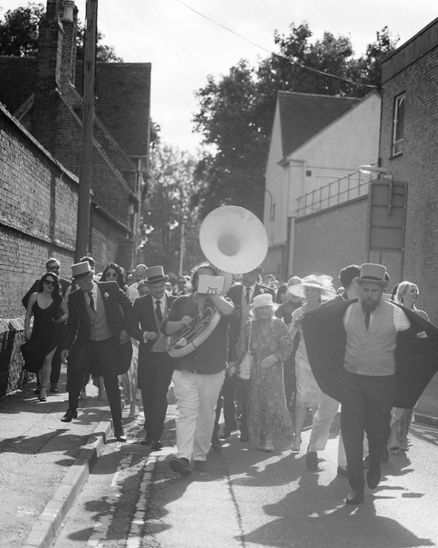 Waking up the neighbours with a procession through the village 🎺
.
.
.
#TheLondonStrollers #RoamingBand #BrassBand #StrollingBand #AcousticBand #LuxuryEvents #LuxuryWedding #InternationalBand #London #EventProf #WeddingPlanner